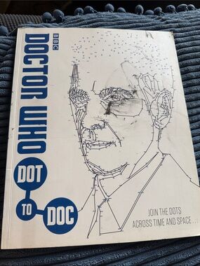 BBC Doctor Who Dot to Doc Puzzle Book - White & Blue